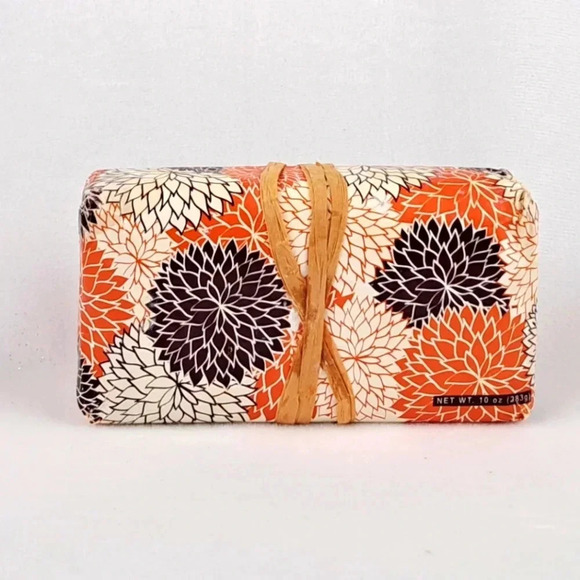 Doxen and Hue Exfoliating Body Soap Bar NWOT - Picture 2 of 3